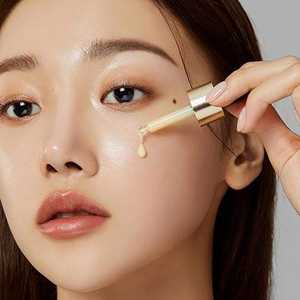 Ampoule Deep Vita C MEDICUBE 30 ml, ampoule liquide à la vitamine C, soin coréen pour le visage, sérum éclaircissant et anti-âge, vente en gros - Product Image 2