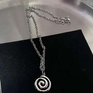 Y2K Flail Fire Herz-Zähne Anhänger Halskette für Damen und Herren, Charm-Halskette, Grunge Punk Mode-Schmuck - Product Image 5