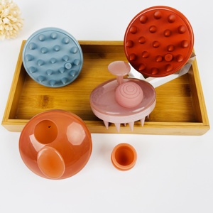 Vente en gros masseur de tête en silicone souple douche distributeur de stockage du cuir chevelu shampooing brosse cheveux cuir chevelu épurateur masseur peigne à cheveux - Product Image 1