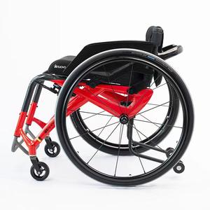 Silla de ruedas deportiva multifuncional de fibra de carbono ultra ligera de alto rendimiento de 7,5 kg - Product Image 3