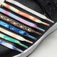 FASTLACES Lacci Piatti Luminosi LED Multicolore Arcobaleno in Nylon PP Lampeggiante Modello LED-1 per Sneakers Feste Notturne