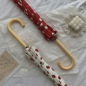 Parapluie droit vintage à pois avec poignée en bois en forme de J, personnalisable avec logo OEM, pour femme, cadeau boutique, vente en gros - Product Image 4