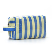 Sac de toilette en PVC imperméable en gros, trousse de maquillage, organiseur de voyage à rayures tendance avec poignée souple