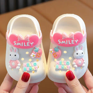 Sandales d'été pour enfants, garçons et filles, à porter à l'extérieur, style familial, pantoufles de dessin animé, sabots mignons pour bébé - Product Image 5