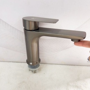 Robinet de lavabo en acier inoxydable à poignée unique, montage sur plan, style moderne, finition bronze canon, monotrou - Product Image 1