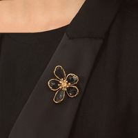 Broche Classique en Métal Plaqué Or, Motif Fleur à Cinq Pétales en Cristal, Décoration Florale de Jardin, Épingle de Revers pour Cadeau Souvenir