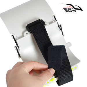 Keep Diving Wrist <b>Mounted</b> Underwater Writing <b>Board</b> XZB-921 Plastic 3 Page Note Pad For Diving Communication - Product Image 1