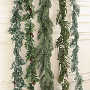 Guirnalda Navideña Artificial de Ciprés LINGKAI con Piñas, Follaje Verde Realista para Decoración de Chimenea, Pared y Hogar - Product Image 2
