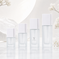Flacon de sérum carré transparent givré de luxe 15ml 20ml 30ml 40ml, emballage cosmétique pour soins de la peau liquide 30ml, flacon de fond de teint en verre avec pompe