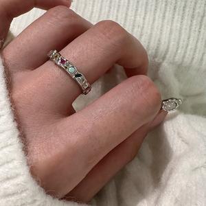 Anillo de Plata Pura S925 para Mujer, Estilo Moderno con Ópalo y Pequeños Diamantes, Diseño de Nicho con Incrustaciones en Forma de Número - Product Image 2