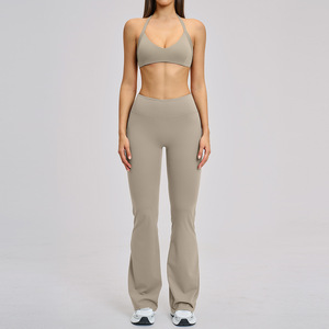 חולצות מרופדות עיצוב שונות בגדי כושר מכנסיים רחבים ספורט נוחים <span class=keywords><strong>S</strong></span>-XL חליפות התעמלות נשים - Product Image 2