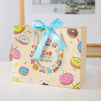 Sac cadeau de luxe pour la fête des enfants sac à main pour animaux de dessin animé sac à collation avec logo personnalisé ruban laminé accessoire emballage d'anniversaire