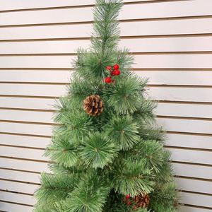 Árbol de Navidad de Pino Artificial de Alta Calidad de 1.5m con Ramas de Frutos Rojos y Piñas Grandes - Product Image 3