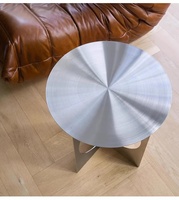 Table basse moderne minimaliste en acier inoxydable, mobilier de maison pour petits salons, style industriel en métal, design créatif