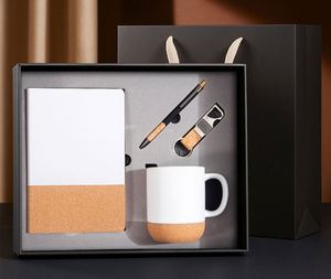 ชุดของขวัญธุรกิจระดับพรีเมียม 4-in-1 พร้อมโลโก้สั่งทำพิเศษ ประกอบด้วยสมุดบันทึก แก้วน้ำ ปากกา และอุปกรณ์เทคโนโลยี - Product Image 5