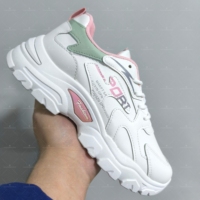 Vente en gros de chaussures de sport pour femmes, différents styles, mailles mixtes respirantes, semelles épaisses, amortissantes