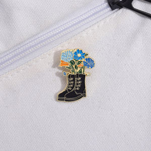 Zapatos creativos flores botas esmalte alfileres divertido planta en maceta solapa insignia broches ropa joyería accesorios Pin para mochila - Product Image 4