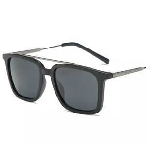 Lunettes de soleil carrées classiques en métal, design élégant, monture hybride durable en TR90 et métal, unisexe, pour la plage et les voyages - Product Image 3