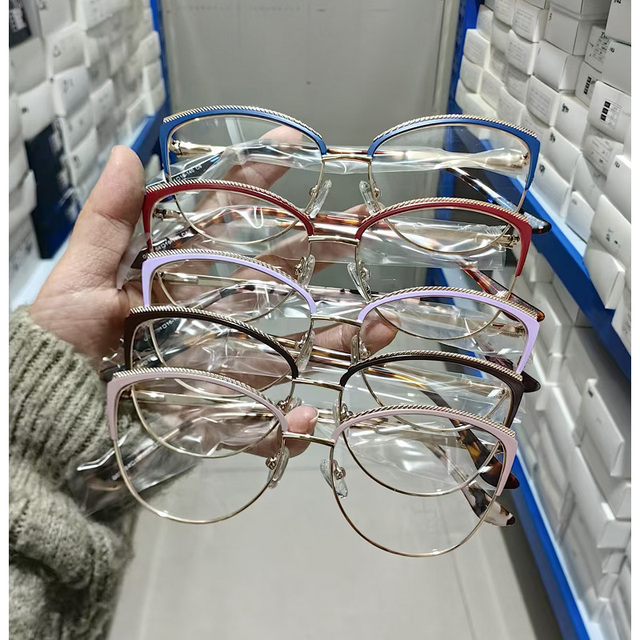 Wholesale Women Fashion Metal Optical Frame High Quality Metal Cat Eye Frame Glasses for Decoration and Computer