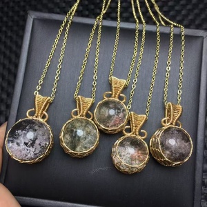 Ciondolo Artigianale con Cristallo Curativo Avvolto in Filo, Ciondoli in Quarzo Naturale Avvolto in Filo per Guarigione Spirituale - Product Image 4