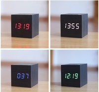 EMAF Chine Horloge de table électronique miniature bon marché en bois cube LED numérique Affichage de l'heure Cadeau promotionnel de bureau pour enfants