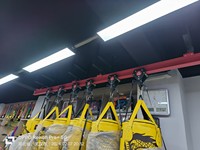 Produits à avantage concurrentiel Sac de frappe lourd Support de montage pour la boxe Support de boxe en acier avec espace de remplissage pour l'eau/le sable Gain de place