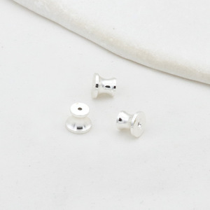 Pendientes chapados en oro de 18k que conservan el color, diseño de cintura delgada, con incrustaciones de silicona, tapones para los oídos, semiterminados para bricolaje. - Product Image 4