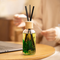 Diffuseur de parfum en roseaux avec fleurs stabilisées et huiles essentielles, ornement en rotin, parfum d'ambiance longue durée pour la maison, décoration pour chambre et espace de vie