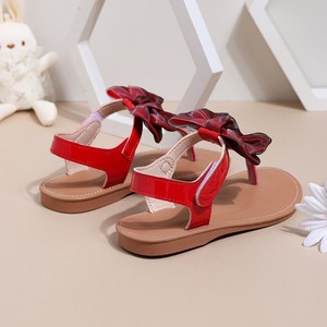 Sandalias Flip-Flop con Suela de Goma de Color Personalizado, MOQ Bajo, con Lazo Rojo, Zapatos para Niños - Product Image 5