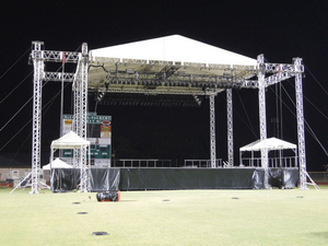 เวทีโค้งพกพาคุณภาพสูง โครงสร้างอลูมิเนียม สำหรับแสดงคอนเสิร์ต มีจำหน่าย - Product Image 5