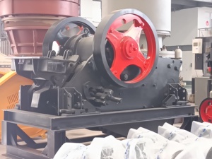 Frantoio a mascelle tipo C <span class=keywords><strong>C96</strong></span> con ampia apertura di alimentazione per cave - Product Image 3
