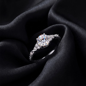 Anel de Noivado e Promessa MOR28 de Alta Qualidade em Prata Esterlina 925 com Moissanite Redondo de <span class=keywords><strong>1CT</strong></span> Cor D VVS para Mulheres - Product Image 5