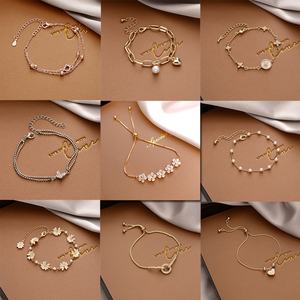 Pulsera de Perlas y Circonitas con Diseño Floral, Elegante Brazalete de Cadena para Mujer, Joyería de Boda, Brazalete Redondo con Mariposa y Diamantes de Imitación Brillantes - Product Image 4