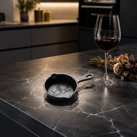 Sauteuse en fonte au design moderne et à l'ancienne Petite poêle à omelette domestique Ensemble d'ustensiles de cuisine en métal non revêtu