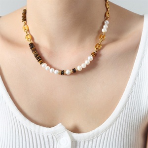 Parures de bijoux tendance pour femmes et jeunes filles en acier inoxydable avec pierre œil de tigre et perles d'eau douce - Product Image 3