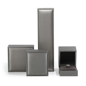 Caja de Anillo de Compromiso de Cuero PU Pequeña, Elegante y Moderna, con Interior de Satén y Logotipo Personalizado, Empaque de Joyería para el Día de San Valentín - Product Image 5