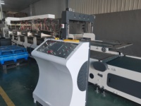 Machine d'assemblage automatique de cloisons électriques avec contrôle PLC pour l'emballage des boissons et des aliments, facile à utiliser