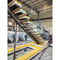 Escalier sur mesure conforme aux codes pour bâtiments résidentiels aux États-Unis, en Australie et en Europe