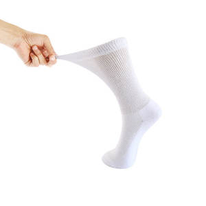 Chaussettes diabétiques confortables en coton à <span class=keywords><strong>mollet</strong></span> <span class=keywords><strong>large</strong></span> de couleur unie de haute qualité <span class=keywords><strong>pour</strong></span> femmes - Product Image 1