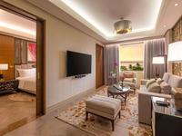 Ensemble de meubles de chambre d'hôtel modernes de luxe pour projets hôteliers 5 étoiles, fabricant de solutions FF&E sur mesure pour hôtels