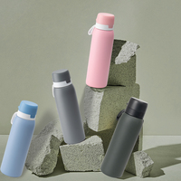 Bouteille d'eau durable et abordable Bouteille d'eau filtrante portable autonettoyante Filtrage multicouche Survive Bouteille filtrante