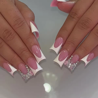2024 nouveauté en vrac faux 3D conception presse sur les ongles Logo personnalisé court couverture complète canard pré-fait ongles conseils avec charme
