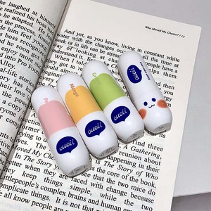 OUOII a granel etiqueta privada al por mayor increíble labio cosmético bálsamo labial en barra hidratante suave sabor lavable bálsamo labial - Product Image 1