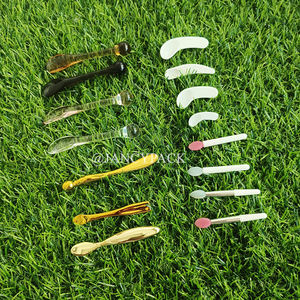 Applicateur de crème pour le <span class=keywords><strong>visage</strong></span> en plastique doré, baguette pour le soin de la peau, masque facial en plastique, cuillère pour crème pour les lèvres, <span class=keywords><strong>brosse</strong></span> en silicone pour masque pour les lèvres, blanc, rose - Product Image 1