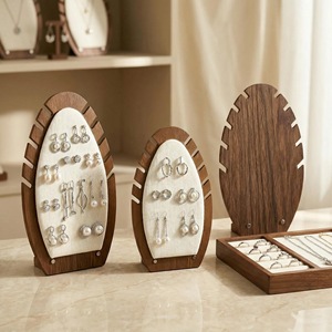 Expositor de pendientes de madera con almohadilla de lino, organizador vertical de joyas para escritorio, para el hogar y venta ambulante - Product Image 1