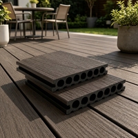 Extrudierte Holz-Verbundstoff-Terrassendielen Beschichtete Verbundstoff-Terrassendielen Verbundstoff-Terrassenbelag Exotische Pool-Terrassenfliesen