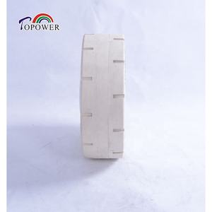 Rueda de transmisión sin marcas para equipo de limpieza, modelo Upright Mx19 Scissor, 305/100-255, de poliuretano firme, tipo plano. - Product Image 3