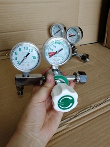 Medidores dobles del mercado de México, regulador de oxígeno médico CGA540 con todo el material de latón - Product Image 2