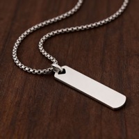Nouveau pendentif carré en acier inoxydable 3D personnalisé gravé au laser Dina avec chaîne de perles, argent/or 18 carats, tendance