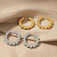 Anting-anting Hoop mode tahan air gaya tren sederhana anting-anting Hoop manik-manik berlapis emas 18k perhiasan wanita kreatif tidak pudar